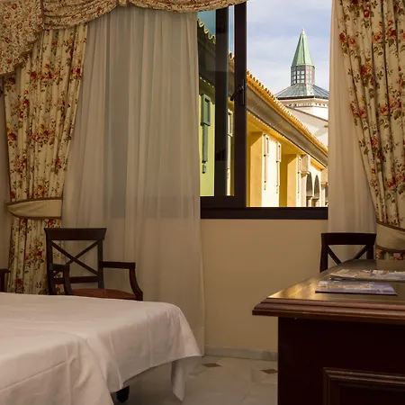 R2里卡尔马酒店 酒店 4*